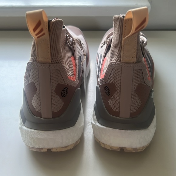 Adidas Terrex Hiking boots mauve women size 8.5 - Picture 3 of 6